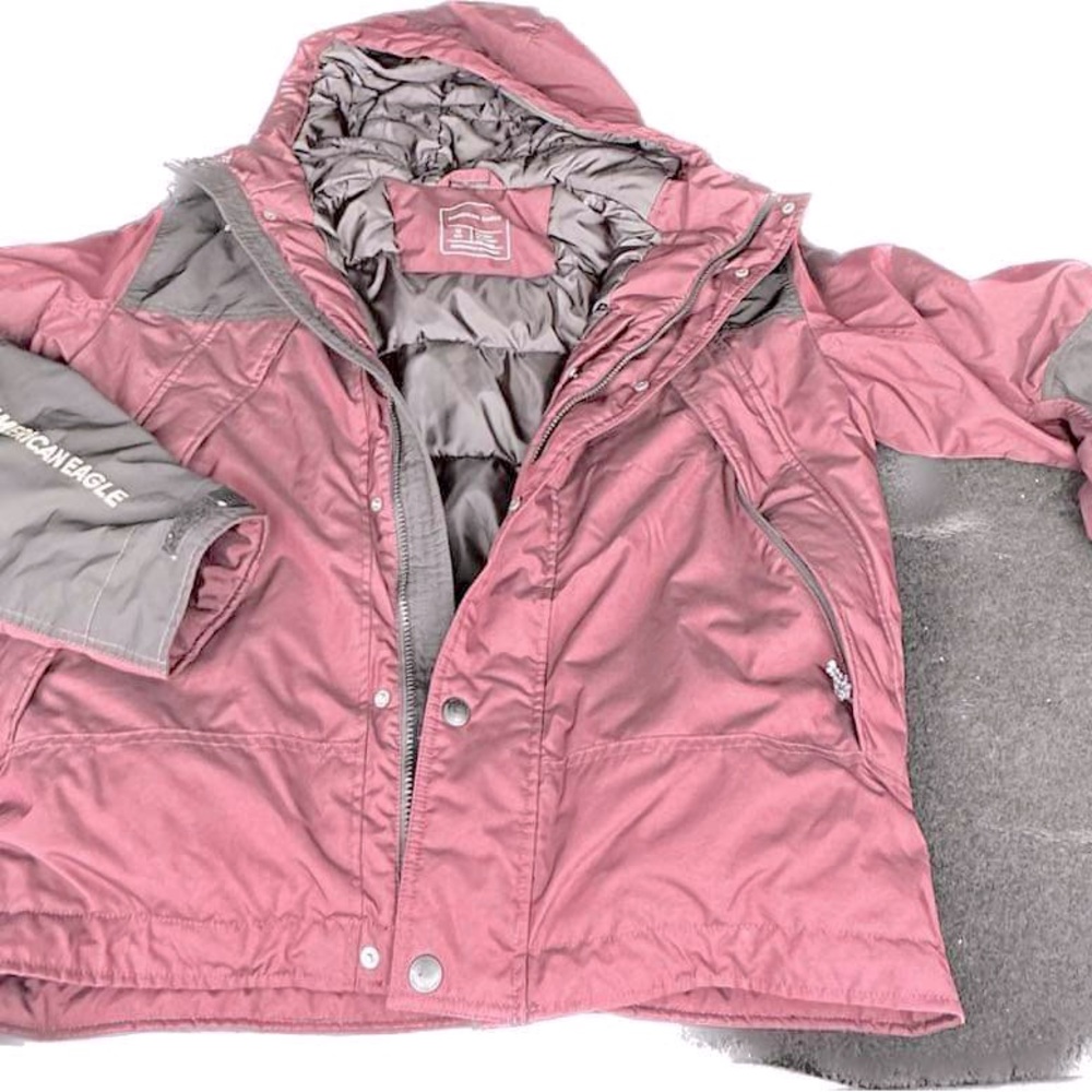 This color is plum, no tares or stains. Only worn a few times.